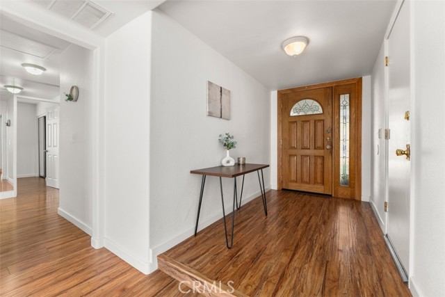 Detail Gallery Image 11 of 35 For 692 N Rancho Santiago Blvd, Orange,  CA 92869 - 5 Beds | 4 Baths