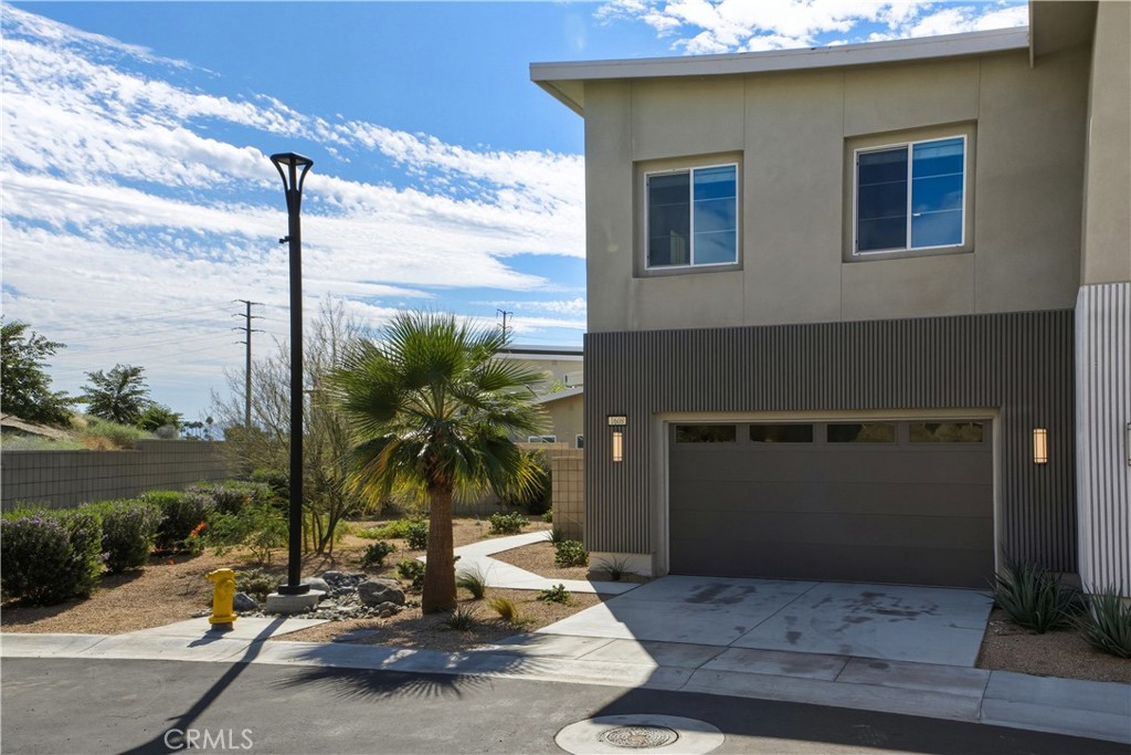 MLS #OC25225551 image #2