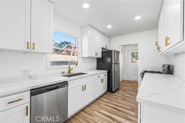 Detail Gallery Image 7 of 32 For 14840 Polk St, Sylmar,  CA 91342 - 3 Beds | 2 Baths