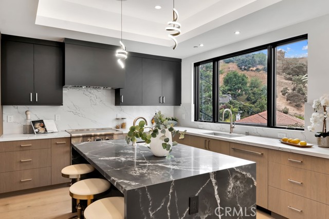 14899 Round Valley, Sherman Oaks CA: https://media.crmls.org/medias/13775e09-2e9b-41b4-ae04-879e34bf6411.jpg