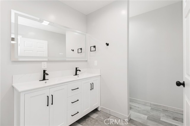 10915 Whitaker Avenue, Granada Hills CA: https://media.crmls.org/medias/1377753e-2439-4e1d-9ee5-a5d94a529a7b.jpg