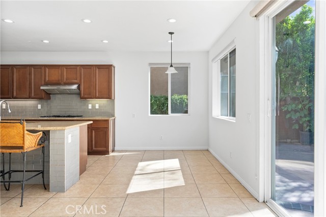 Detail Gallery Image 14 of 63 For 11077 Kalmia Ct, Corona,  CA 92883 - 5 Beds | 4/1 Baths