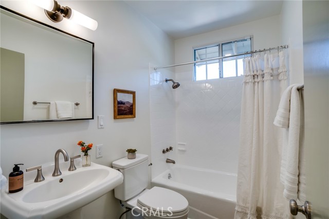 Detail Gallery Image 26 of 50 For 1901 Phillips Way, Los Angeles,  CA 90042 - 2 Beds | 1 Baths