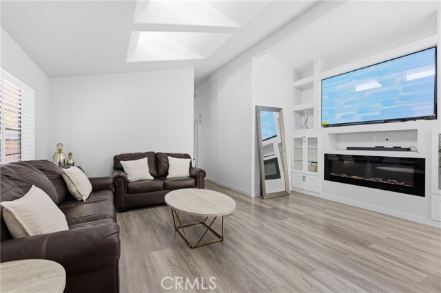 Detail Gallery Image 6 of 24 For 4901 Green River #288,  Corona,  CA 92880 - 4 Beds | 2 Baths