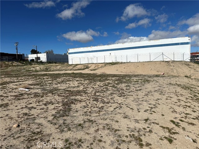 15095 7th Street, Victorville, California 92395, ,Commercial Sale,For Sale,15095 7th Street,CRIV24044327