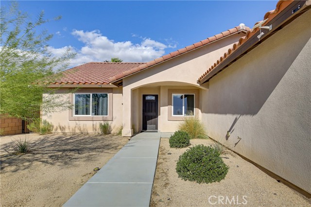 Detail Gallery Image 2 of 21 For 66560 Ocotillo, Desert Hot Springs,  CA 92240 - 4 Beds | 2 Baths