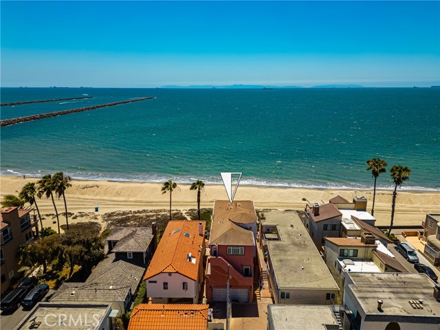 6915 E Seaside, Long Beach CA: https://media.crmls.org/medias/13792385-9776-4afe-baec-bd1125c88114.jpg