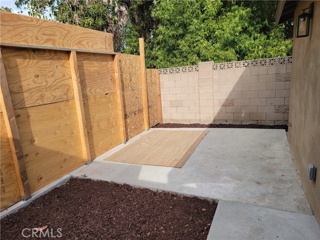 Detail Gallery Image 7 of 12 For 18723 Bassett St, Reseda,  CA 91335 - 1 Beds | 1 Baths