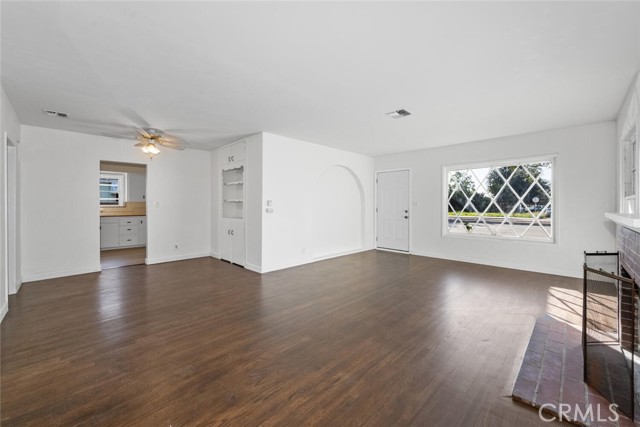 Detail Gallery Image 6 of 53 For 11371 Garden Grove Bld, Garden Grove,  CA 92843 - 2 Beds | 1 Baths