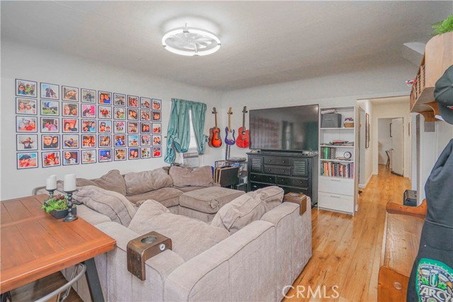 Detail Gallery Image 12 of 30 For 119 W Valencia Dr, Fullerton,  CA 92832 - – Beds | – Baths