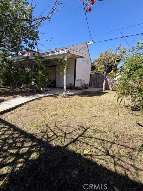 Detail Gallery Image 22 of 28 For 1042 W 15th, San Pedro,  CA 90731 - 2 Beds | 1 Baths