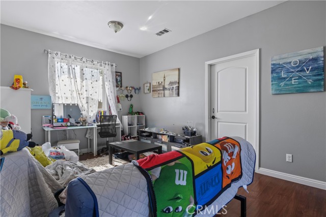 710 E 2nd Street, Santa Ana CA: https://media.crmls.org/medias/137aed90-ee98-473a-926f-8383cbf893d2.jpg