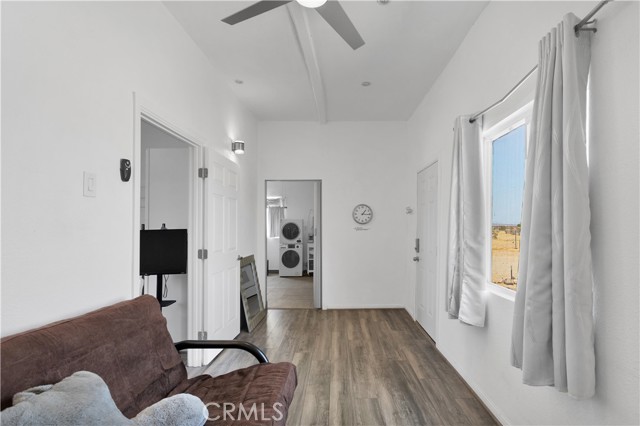 27320 Rodeo Road, Helendale CA: https://media.crmls.org/medias/137b2eac-4585-482e-aea5-4e132f416623.jpg