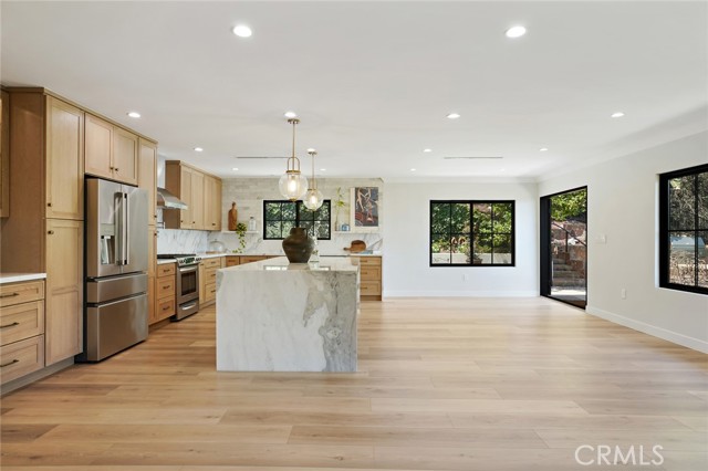 Detail Gallery Image 17 of 49 For 3515 Weslin Ave, Sherman Oaks,  CA 91423 - 3 Beds | 3 Baths