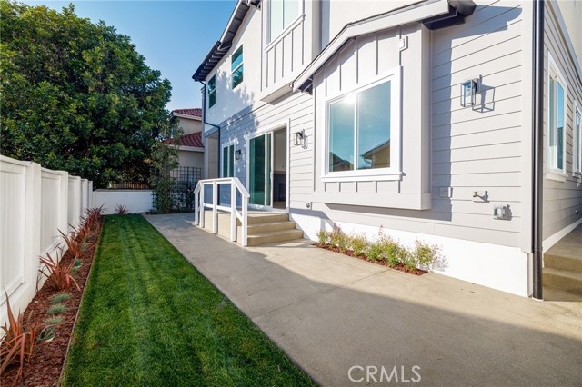 2016 Clark Ln, Redondo Beach, California 90278, 4 Bedrooms Bedrooms, ,3 BathroomsBathrooms,Residential,Sold,Clark Ln,SB22255304