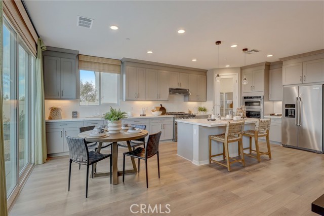 30973 Avenida Ramblas, Highland CA: https://media.crmls.org/medias/137c8606-db46-451b-8e7d-76cafd1870c8.jpg