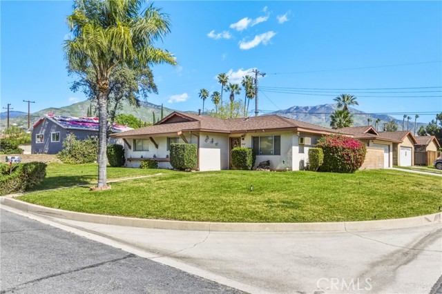 Detail Gallery Image 2 of 20 For 6662 Robinson Rd, Highland,  CA 92346 - 3 Beds | 2 Baths