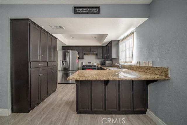 Detail Gallery Image 4 of 15 For 25035 Brodiaea Ave, Moreno Valley,  CA 92553 - 3 Beds | 2 Baths