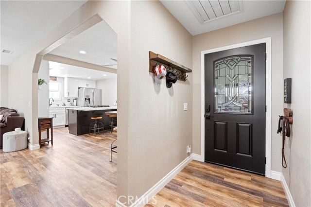Detail Gallery Image 11 of 40 For 19071 Suva Ln, Huntington Beach,  CA 92646 - 4 Beds | 2 Baths