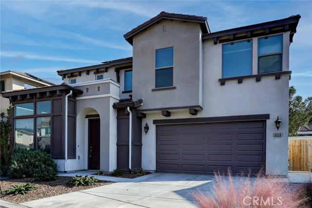 Detail Gallery Image 1 of 35 For 4534 W University St, Visalia,  CA 93277 - 4 Beds | 3/1 Baths