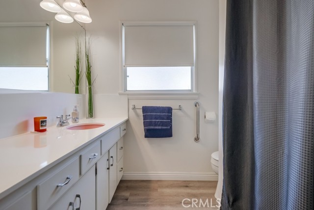 Detail Gallery Image 21 of 46 For 2709 E Van Buren St, Long Beach,  CA 90810 - 2 Beds | 1 Baths