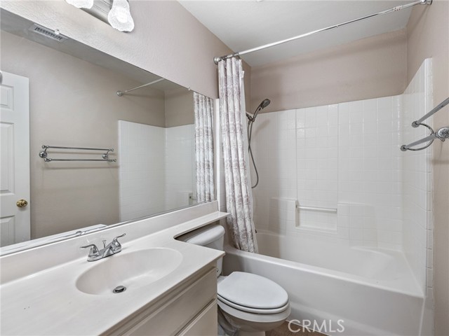 Detail Gallery Image 14 of 26 For 13477 Lakeside, Victorville,  CA 92395 - 3 Beds | 2 Baths