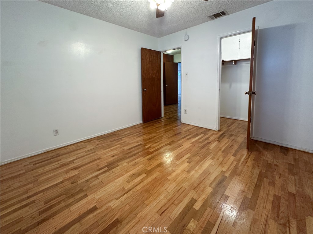 https://media.crmls.org/medias/1382bedc-0052-4623-9ae7-ee4d79da08b2.jpg?preset=X-Large