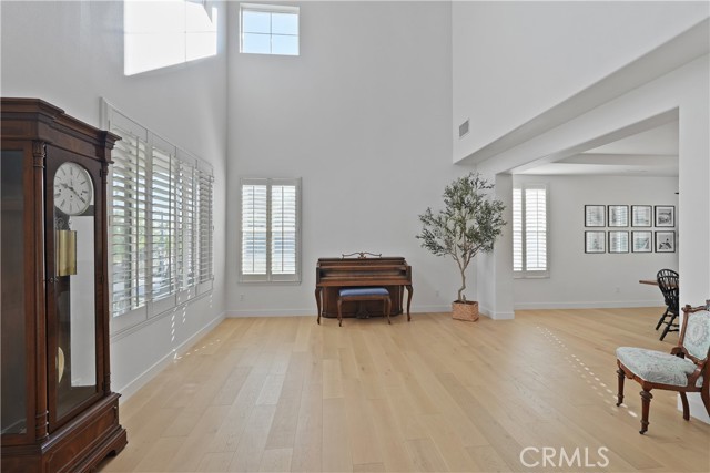 Detail Gallery Image 19 of 74 For 35987 Corte Renata, Murrieta,  CA 92562 - 5 Beds | 4 Baths