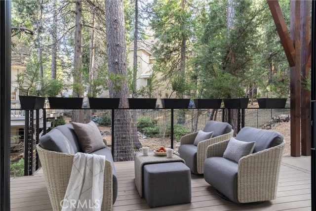 Detail Gallery Image 9 of 29 For 481 Bay View Ct, Lake Arrowhead,  CA 92352 - 4 Beds | 3/1 Baths