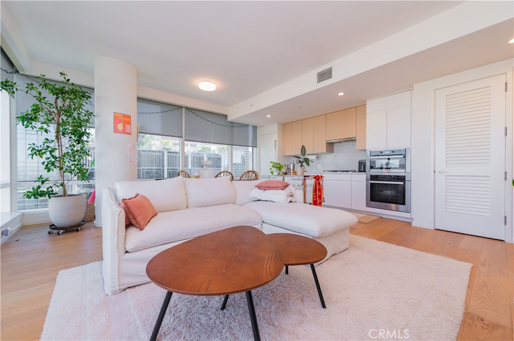 877 Francisco Unit 2502