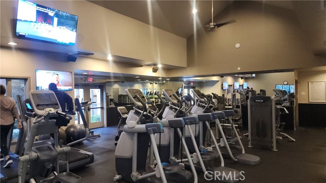 Image 46 of 53 For 22701 Foxridge