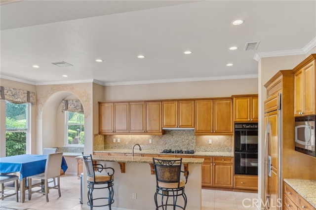 1180 Cleveland Way, Corona CA: https://media.crmls.org/medias/1384b3e4-c238-4fed-8cf7-ec7a7fbf12b6.jpg