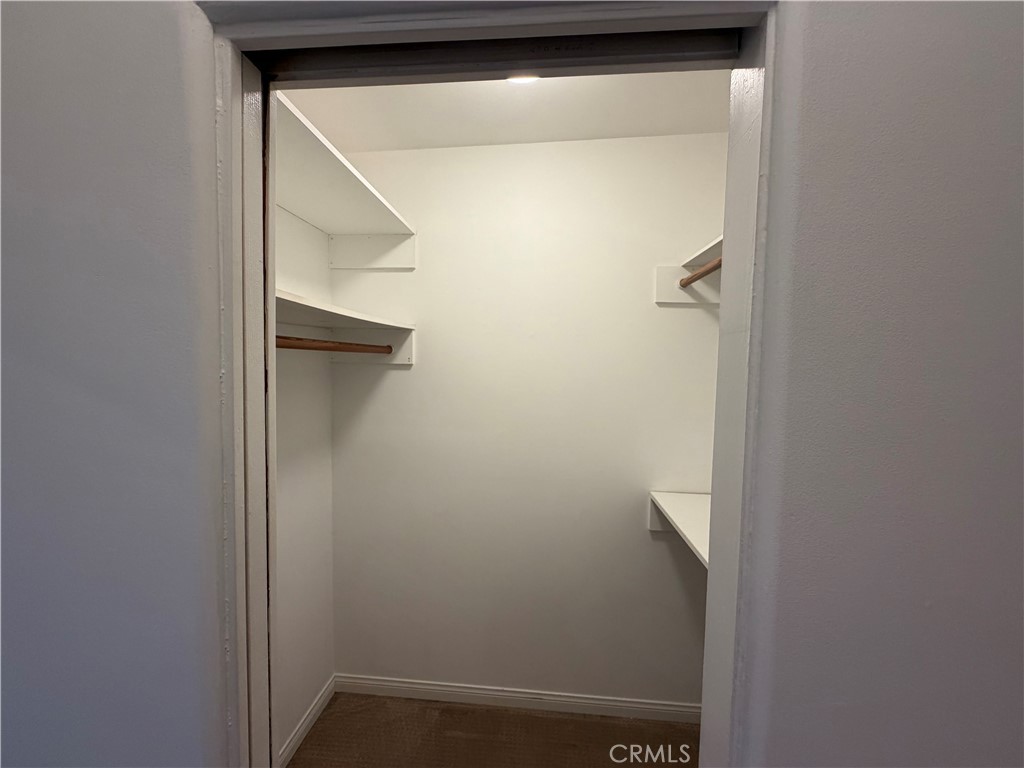 https://media.crmls.org/medias/13853de9-acda-4300-9001-0aa185423693.jpg?preset=X-Large