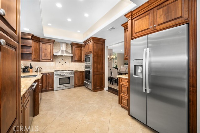 Detail Gallery Image 18 of 49 For 16282 Mandalay Cir, Huntington Beach,  CA 92649 - 5 Beds | 3 Baths