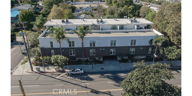 Detail Gallery Image 2 of 55 For 4705 Whitsett #106,  Studio City,  CA 91604 - 2 Beds | 2 Baths