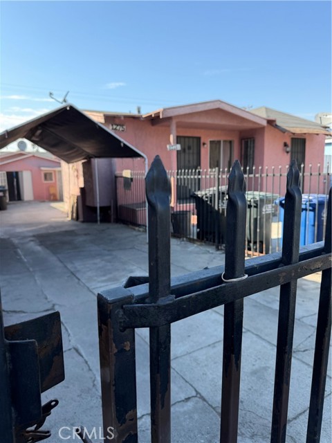 Detail Gallery Image 4 of 5 For 1273 S Alma, Los Angeles,  CA 90023 - – Beds | – Baths