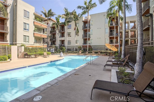 100 S Alameda Street, Los Angeles CA: https://media.crmls.org/medias/1386559f-43dd-4c5d-a35b-f263417e6ff5.jpg