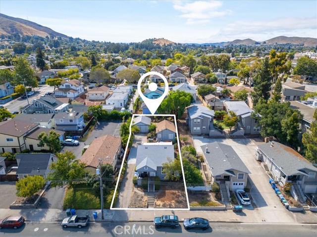 1143 Walnut Street, San Luis Obispo CA: https://media.crmls.org/medias/1386a2a1-5466-43d7-882b-c0eaa2bb0e42.jpg