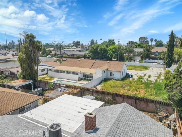 Detail Gallery Image 27 of 40 For 14123 Valerio St, Van Nuys,  CA 91405 - 3 Beds | 3 Baths
