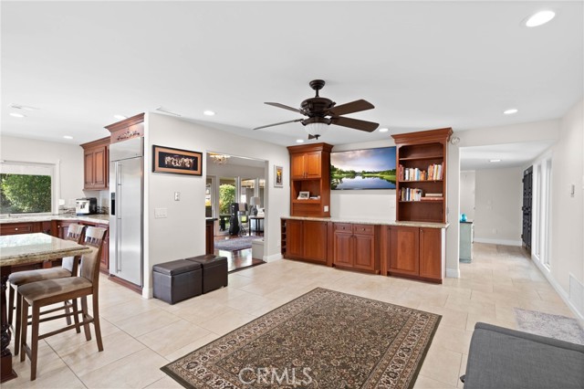 Detail Gallery Image 10 of 42 For 2359 N 4th Ave, Upland,  CA 91784 - 4 Beds | 2 Baths