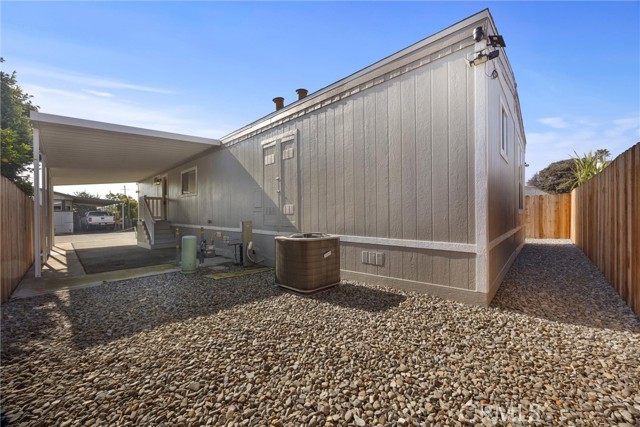 Detail Gallery Image 33 of 35 For 120 Cedarwood Ln, Bakersfield,  CA 93308 - 3 Beds | 2 Baths