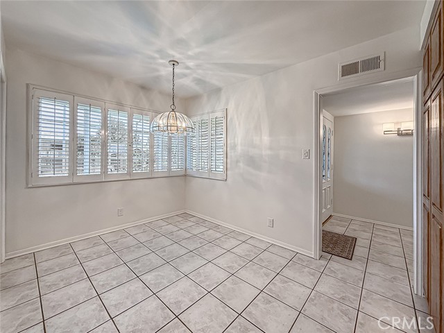 Detail Gallery Image 18 of 51 For 17533 Marilla St, Northridge,  CA 91325 - 3 Beds | 2/1 Baths