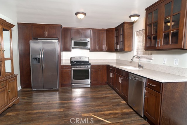 Detail Gallery Image 2 of 12 For 1425 Centinela Ave #1,  Santa Monica,  CA 90404 - 2 Beds | 2/1 Baths