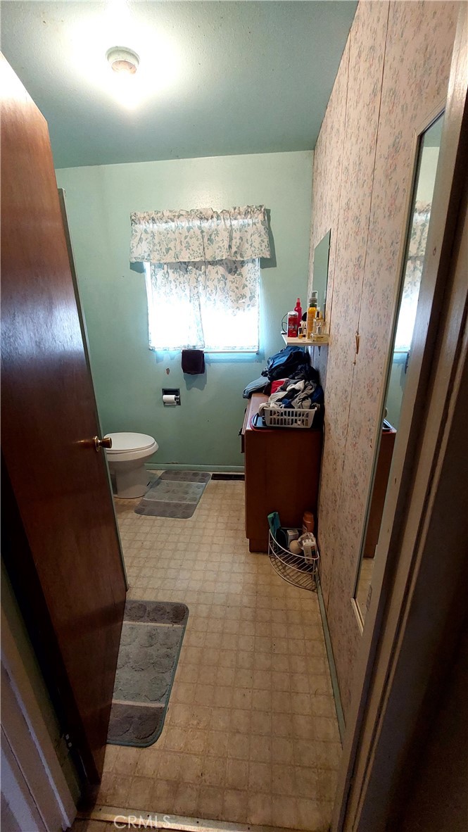 https://media.crmls.org/medias/138af1fa-bda7-4906-940c-aa5298aab1af.jpg?preset=X-Large