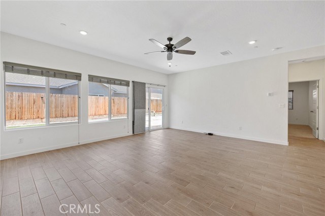 1754 N Aster Lake Road, Hanford CA: https://media.crmls.org/medias/138b3004-1cab-4f0e-bfd4-29a9478a9cfd.jpg