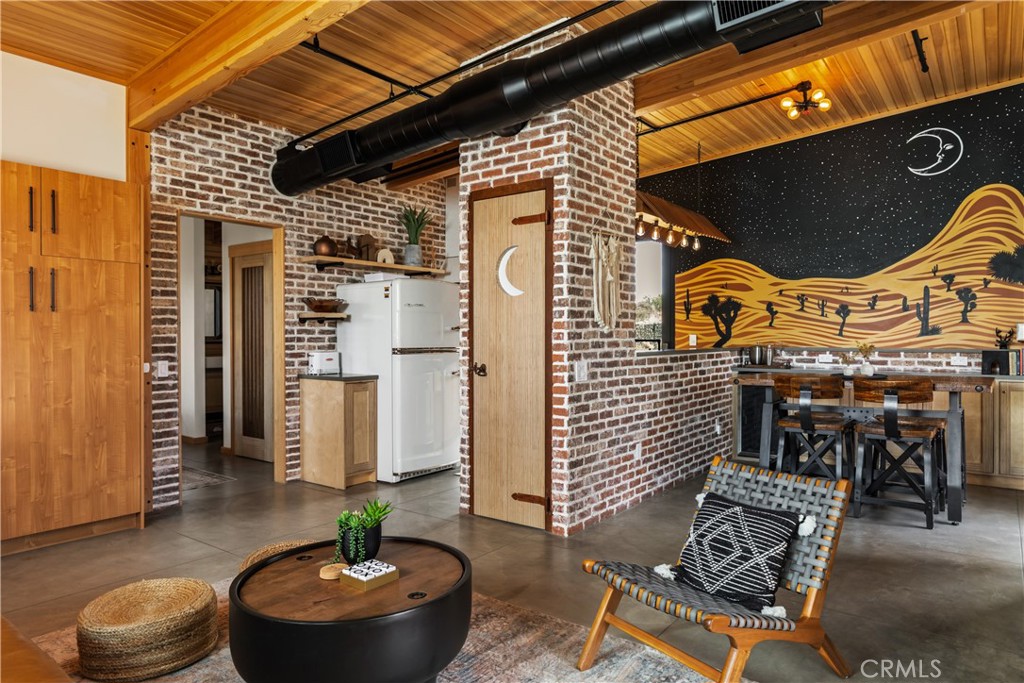 MLS #OC25041427 image #14