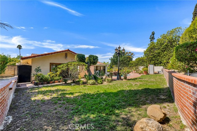 Detail Gallery Image 33 of 37 For 19933 Hiawatha St, Chatsworth,  CA 91311 - 5 Beds | 2/1 Baths
