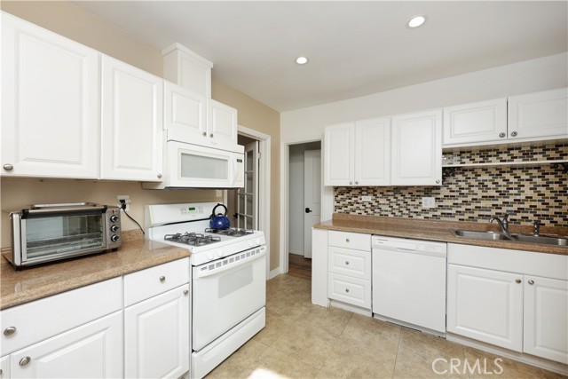 Detail Gallery Image 20 of 50 For 1238 N Kenwood, Burbank,  CA 91505 - – Beds | – Baths