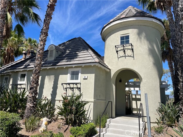 1800 E Lakeshore Drive, Lake Elsinore CA: https://media.crmls.org/medias/138d22ee-35ec-422e-a4db-a0447b88324c.jpg