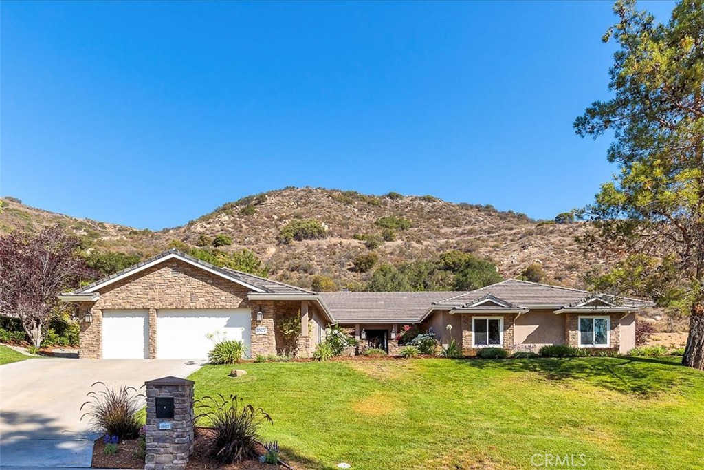Sold: 38127 Silver Fox Court Murrieta CA 92562 5 Beds / 4 Full Sold: 38127 Silver Fox Court Murrieta CA 92562 5 Beds / 4 Full